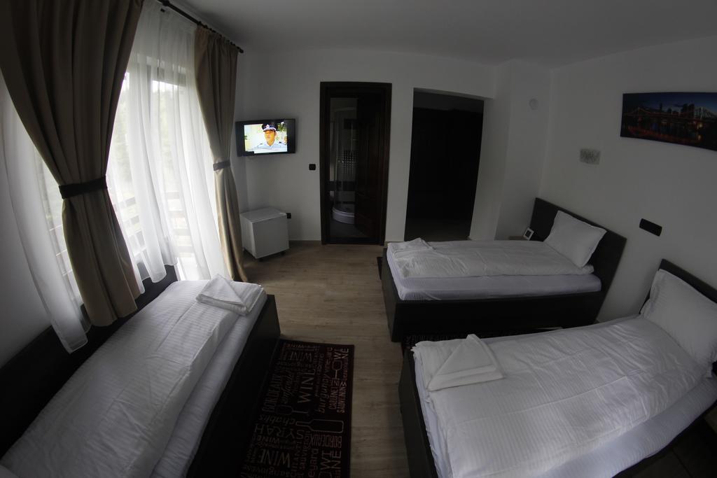 Casa Laur Cu Plaja Privata Hotel Colibiţa Buitenkant foto